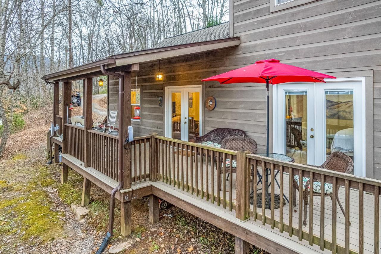 Tree Top Cabin Sylva Exterior photo